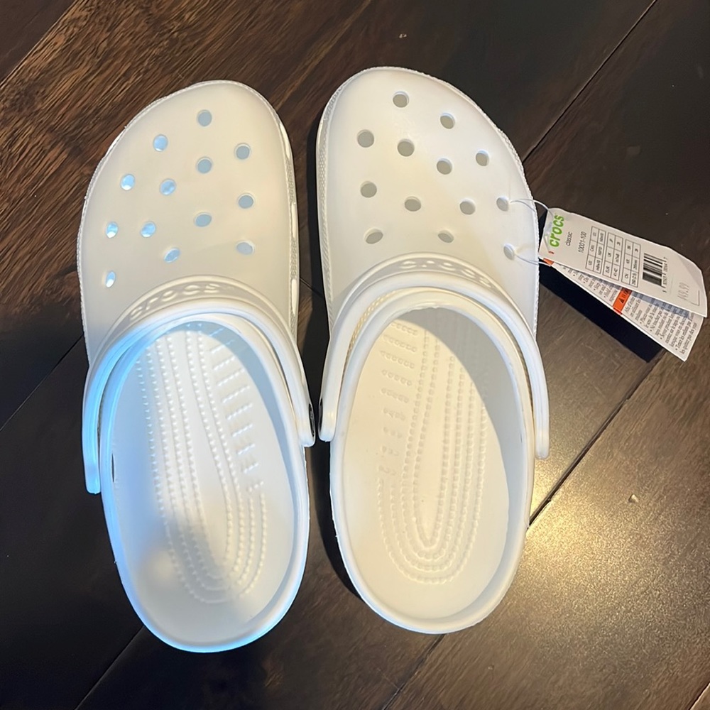 Crocs new!!
